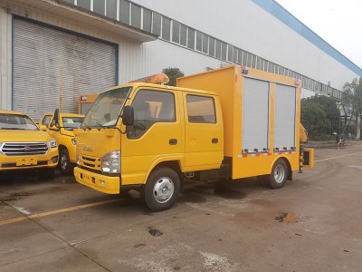 五十鈴雙排帶吊1000方排水車