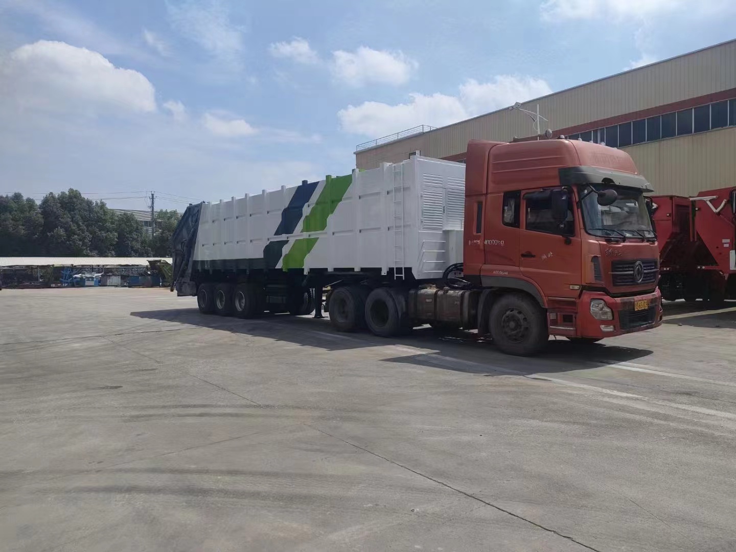 垃圾轉運半掛車